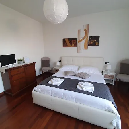 Corte Sv4 Bed and Breakfast Πάρμα